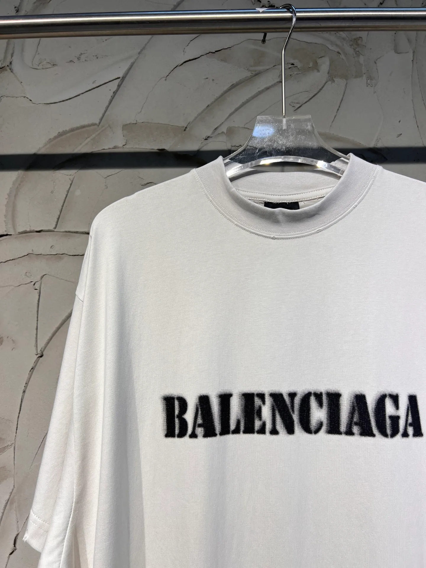 Balenciaga New Arrival 24ss New Arrival BLCGNew Arrival LOGO ，Stencil Type Retro T ·Retro · · · · · stencil type · · ： ， ·Size：1-2-3-4( Same Style)